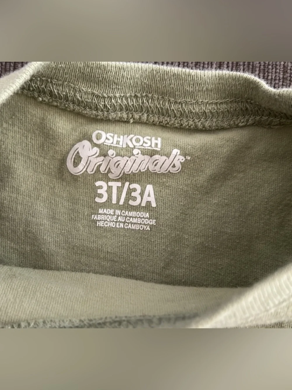 5/$20 Oshkosh toddler boy longsleeve shirt 3T